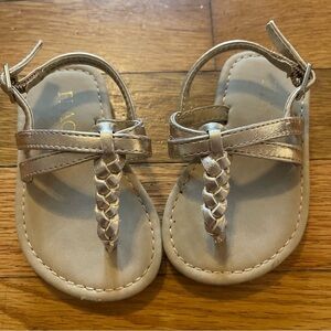 The Children’s Place | Gold Metallic Braided Sandals | Size 4